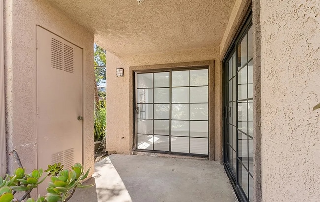 Building Photo - 1046 Calle Del Cerro Unit 415 Rental