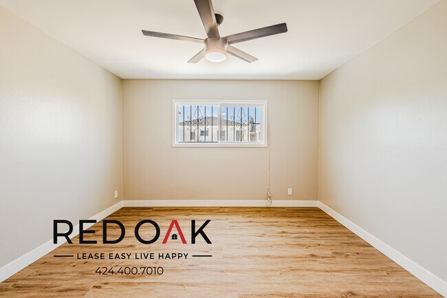 Photo - 921 W 82nd St Unit 21