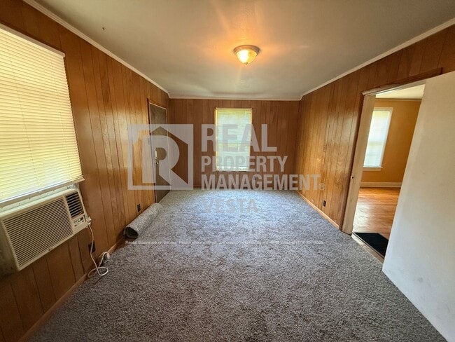 1148 Macon Ave