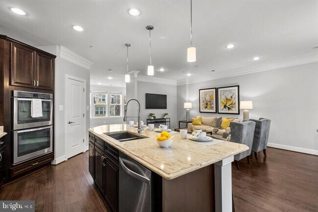 Photo - 722 Crown Park Ave