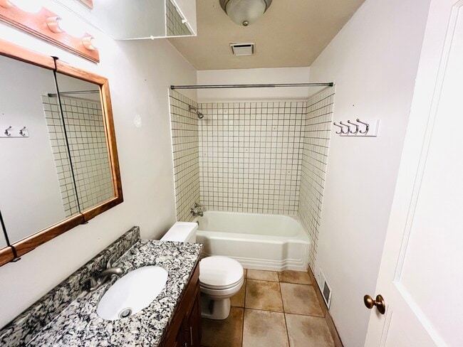 Photo - 170 E 1100 S