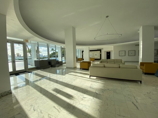 Mirador 1000 Labby - 1000 West Ave Unit 801