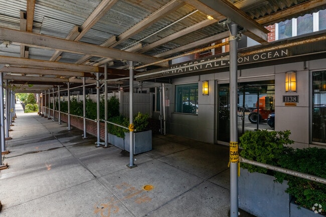 Entrance - Waterfalls