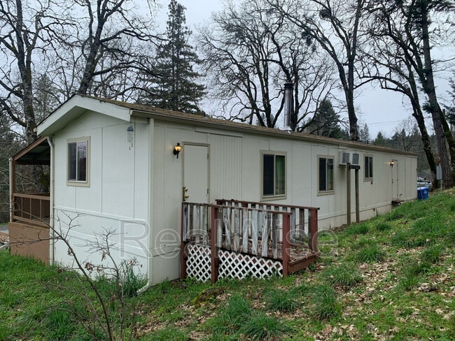 4620 Redwood Ave