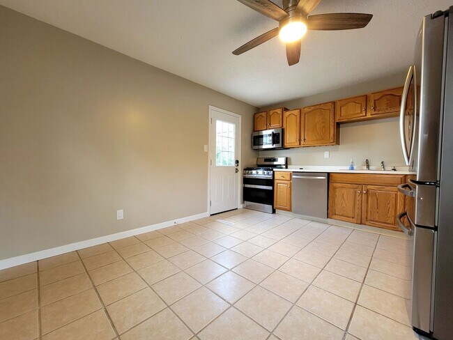 Photo - Fully Renovated 3 Bed Home in Southwest Champaign