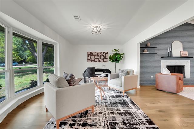 Photo - 6910 Midcrest Dr