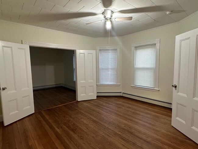 Building Photo - 36 Princeton St Unit 2