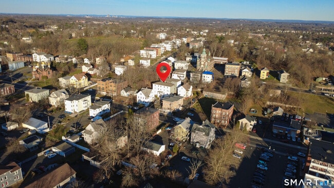 Building Photo - 132 Beaver St Unit First Floor