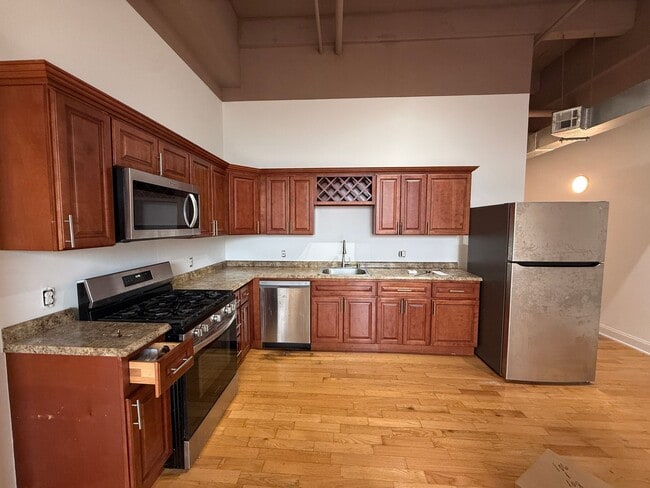 Photo - Frame Factory Unit 108