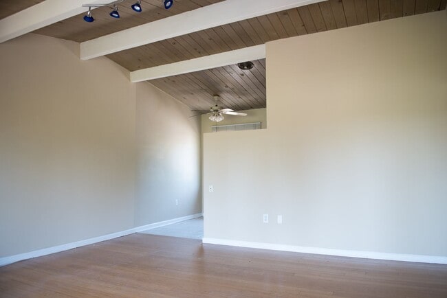 Photo - 121 W Arrellaga St Unit 005