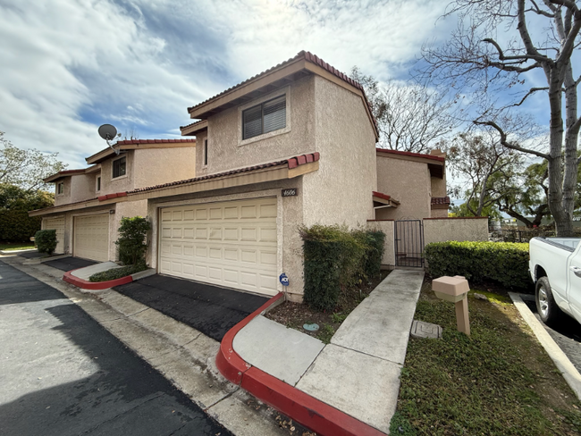 Photo - 4606 Canyon Park Ln Townhome