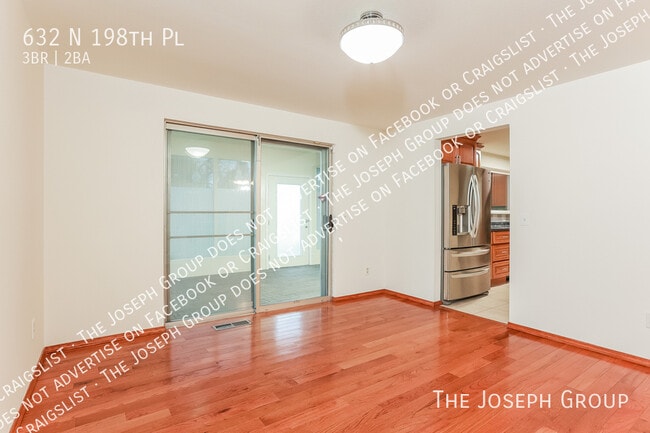 Photo - 632 N 198th Pl