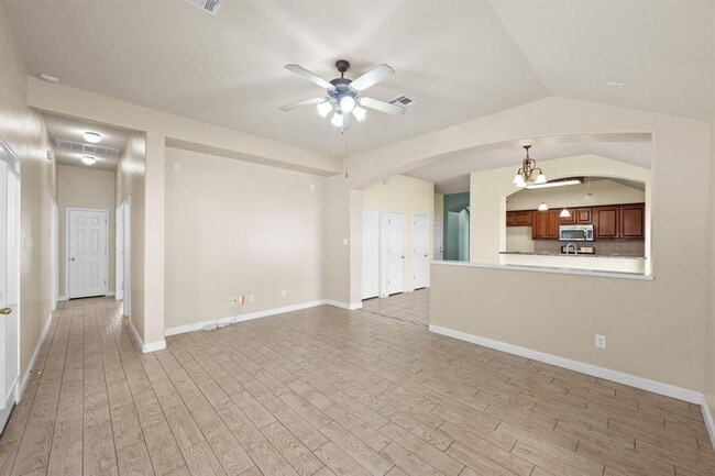 Photo - 10409 Yellowstone Dr