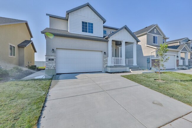 1062 W Osprey Dr