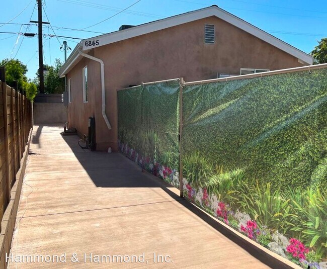 Photo - 2 br, 1 bath House - 6845 Texhoma Ave.