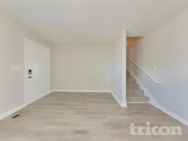 Photo - 27 Fairview Way