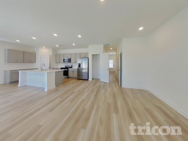 Photo - 5308 Carnegie Rd