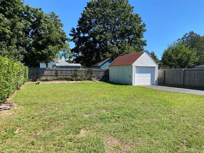 424 Sweezy Ave