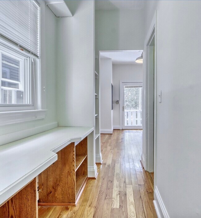 Photo - 14 Holton St Unit 1