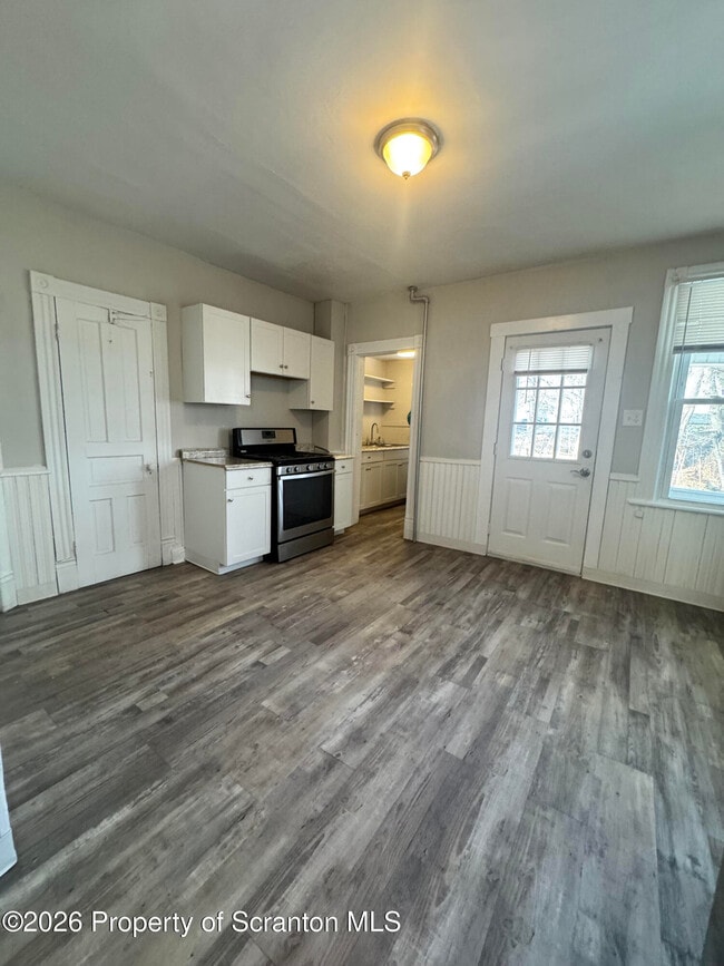 Photo - 916 S 9th Ave