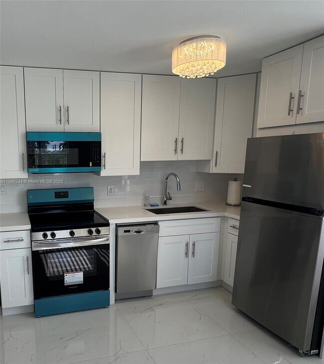 Photo - 619 Orton Ave Unidad 405