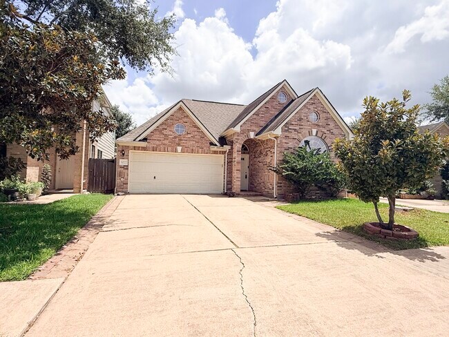 Building Photo - 8027 Daylilly Creek Dr