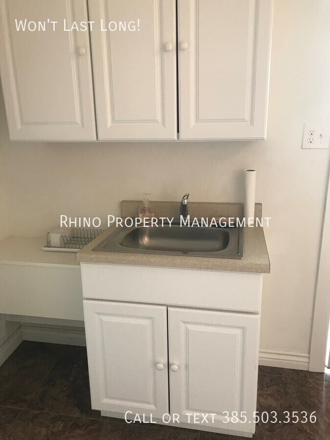 Photo - 2885 Van Buren Ave Unit 3