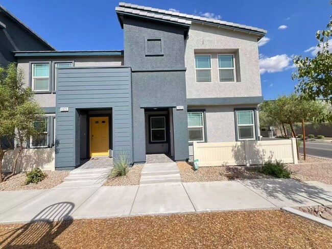 Building Photo - Beautiful Townhome In Henderson
