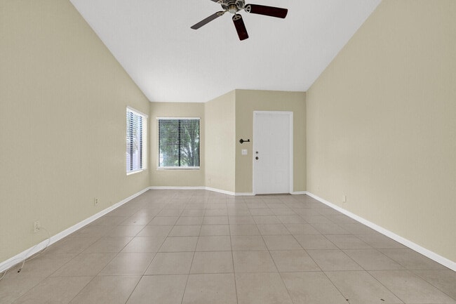 Photo - 5864 Strawberry Lakes Cir