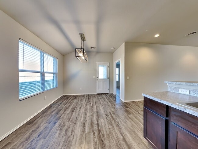 Photo - 11513 Ruger Rd