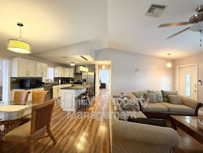 Photo - 506 SE 21st St