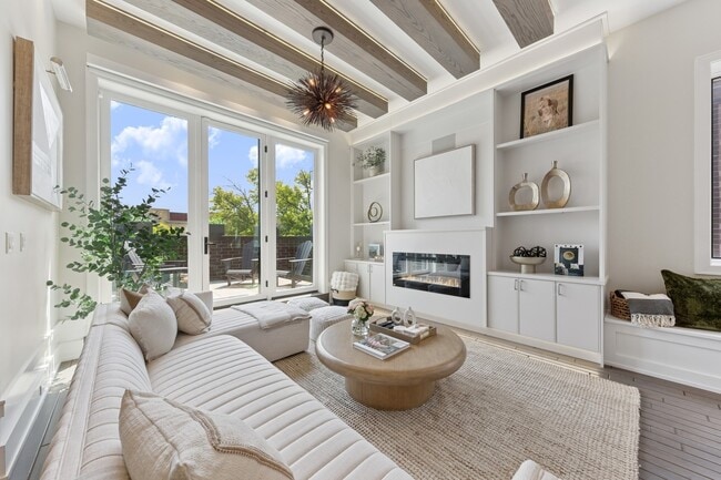 Photo - 2756 N Magnolia Ave