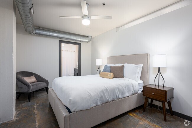 2BR, 2BA - 1061SF - Primary Bedroom