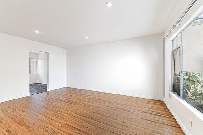 Photo - 809 Flora Dr Unidad 03