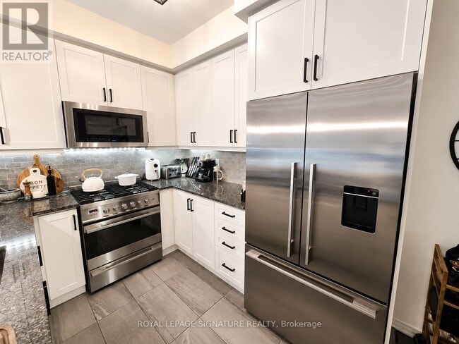 Photo - 35 Applewood Ln
