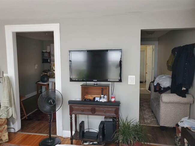 Photo - 819 Elm St Unit 13