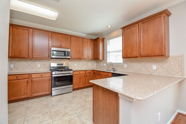 Photo - 16021 Summerville Lake Dr