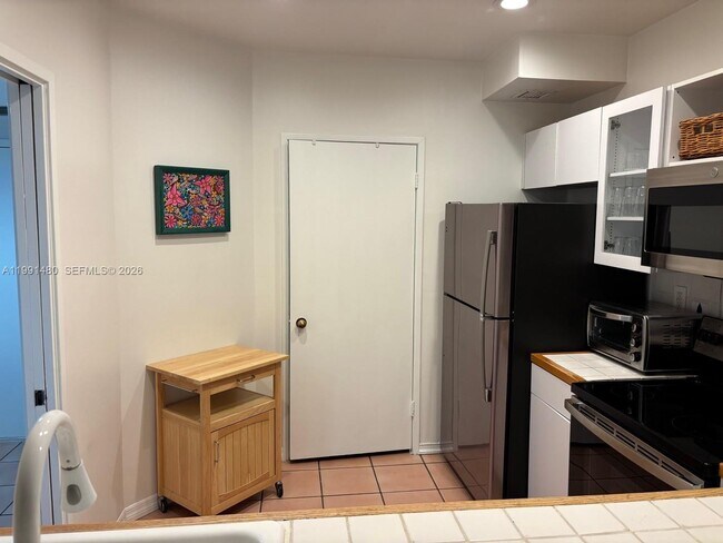 Photo - 201 Crandon Blvd Unidad 120