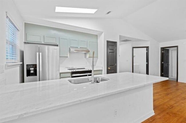 4517 Eltham Park