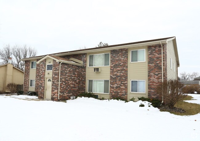 Photo - 612 NE 4th St