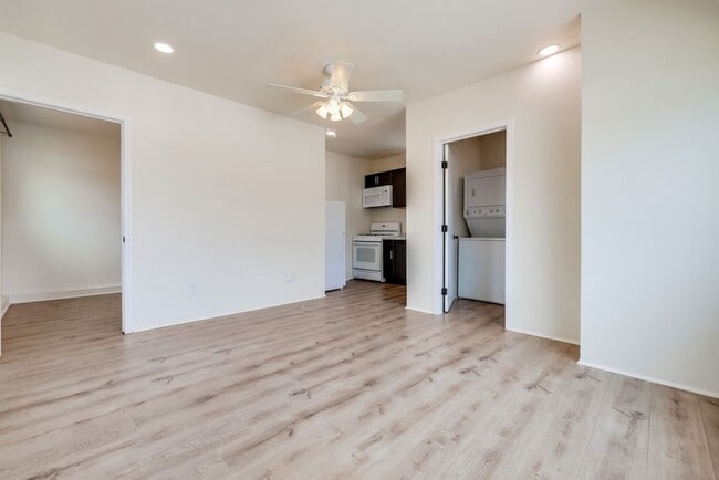 Photo - Valley Village Unidad JDU