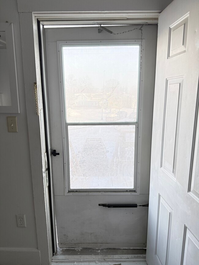 Photo - 121 W Plymouth St Unit B