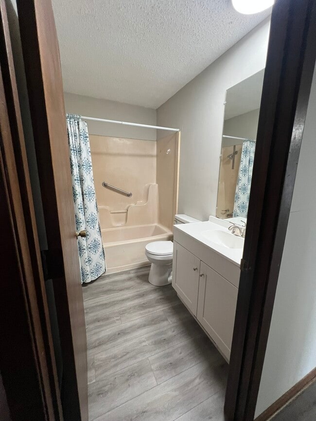 105 N 3rd St Unit 1