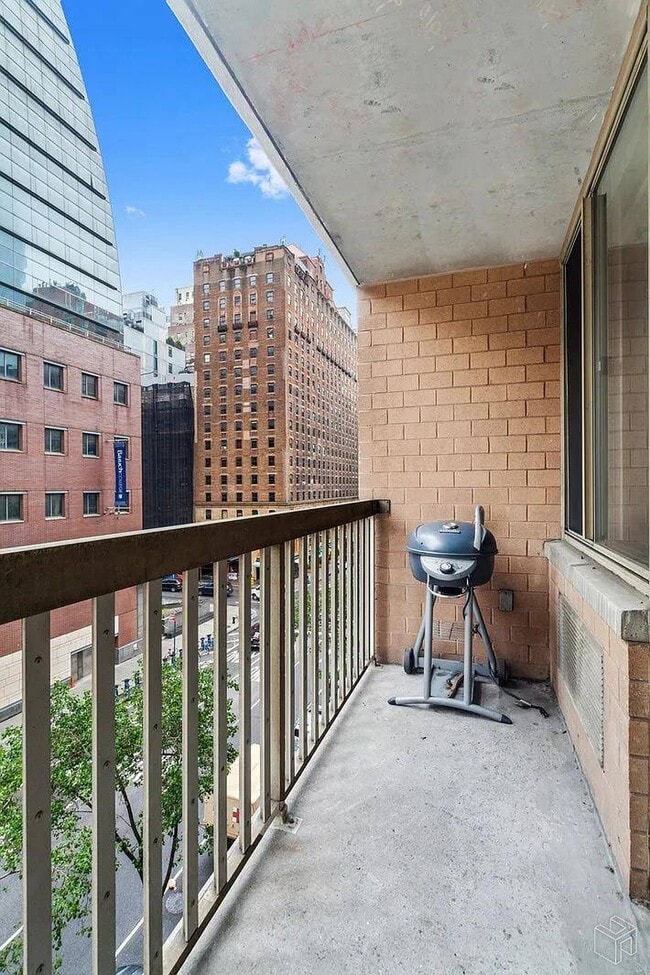 Photo - 50 Lexington Ave