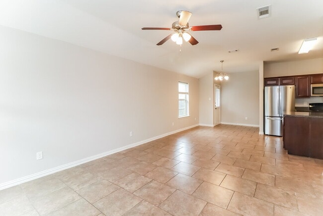 2412 Hawkwood Ct