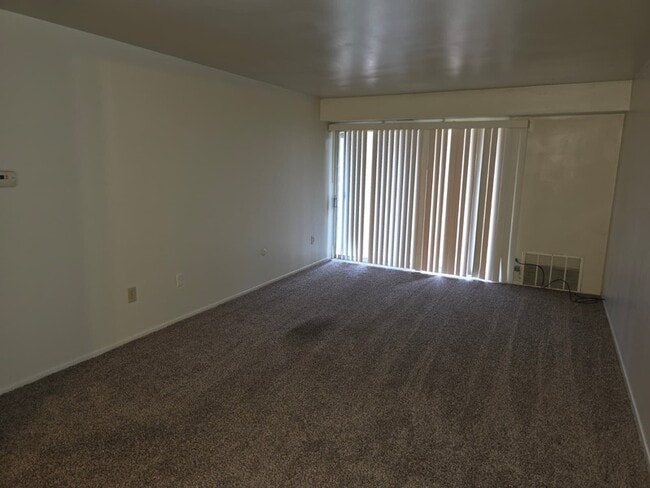 Photo - 763 Sylvester Way