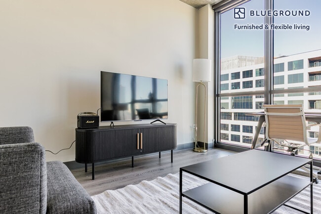 Photo - 180 N Ada St Unidad FL13-ID1211