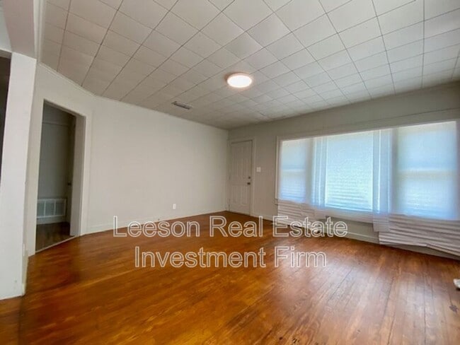 Photo - 1416 Natalie St