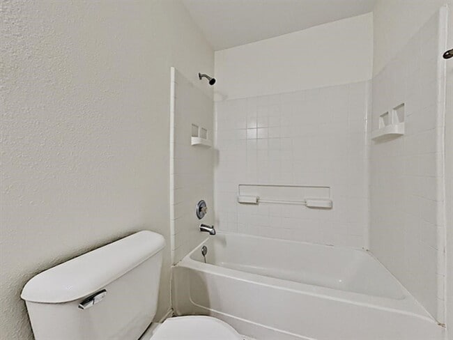 Building Photo - 6830 Shallow River Ct