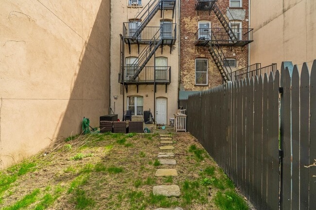 Photo - 214 6th St Unit 1